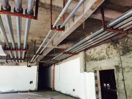 镀锌管道木托、焊接管道木托供应_镀锌管道木