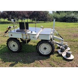 智易时代草坪割草机器人