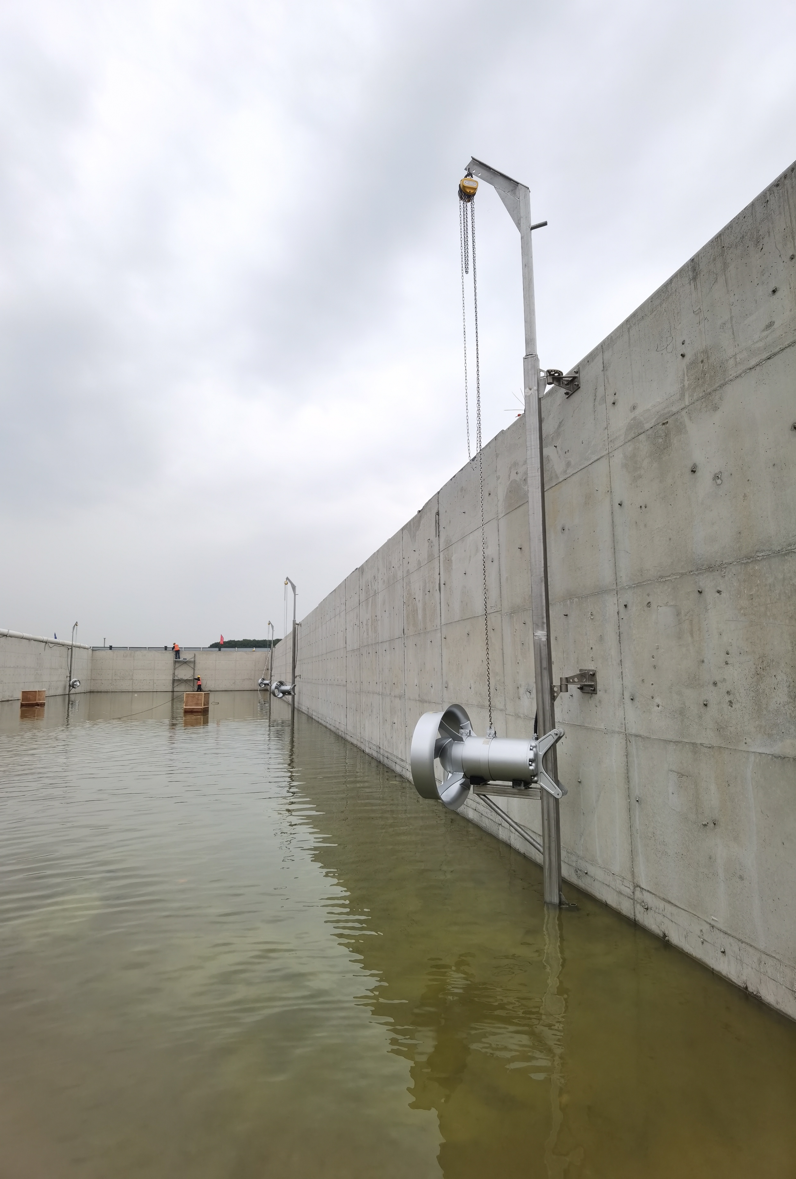 潜水搅拌机加装导流罩的优点