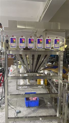 支持定制異型格飾品顆粒盒裝多頭分裝機廠家