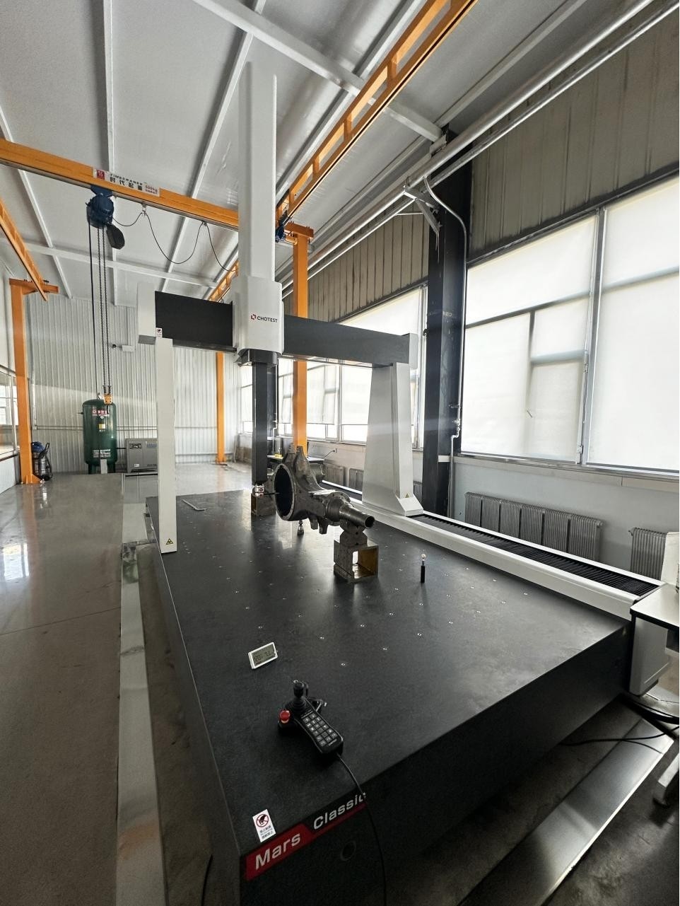 中圖儀器大行程三坐標測量機成功交付汽車零部件企業