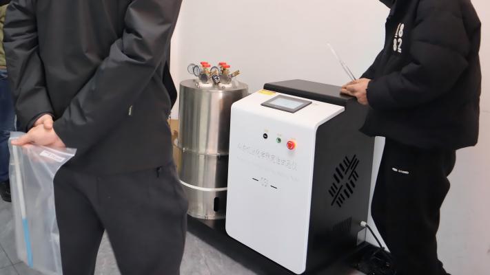 冷冻机油化学稳定性试验仪：上海XX公司到访我司上海程斯考察设备